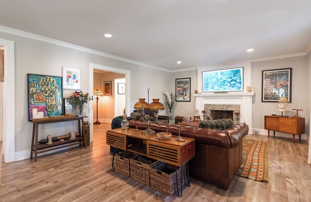 Stylish Craftsman w/ Garden Oasis in Central LA