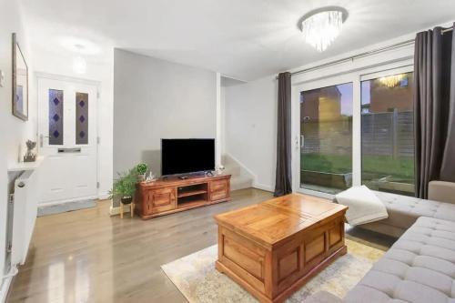 Stylish Detached Home, Sleeps 6