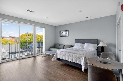 Stylish Downtown Escape Near IU and Cafes