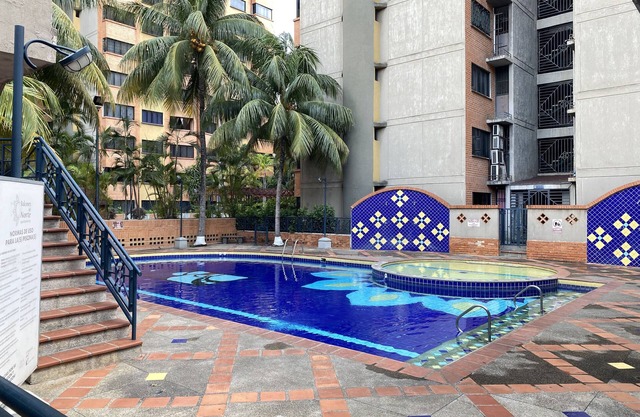 Elegante apartamento ejecutivo con piscina