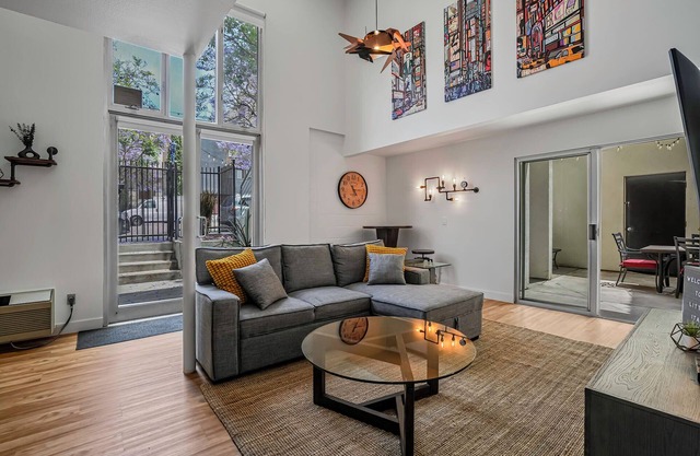 Stylish Little Italy Loft: Modern Urban Retreat