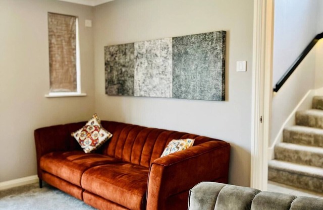 Stylish & Luxury Colchester Retreat with Parking