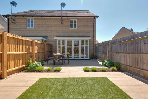 Stylish luxury on edge of Cambridge Free Parking Pass the Keys