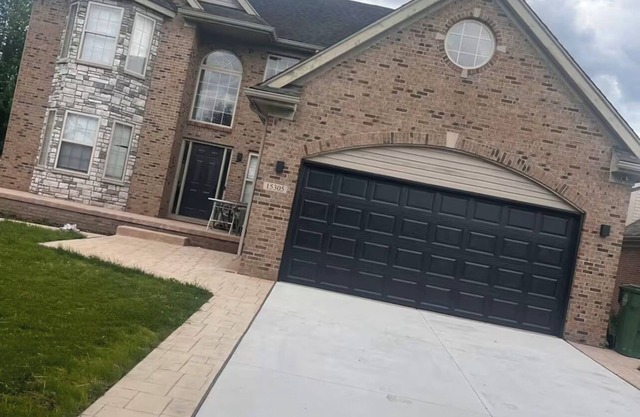 Stylish, Newly Renovated Home 15 Minute Drive to Downtown Detroit