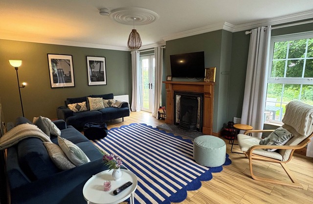 Stylish secluded cottage with beautiful views