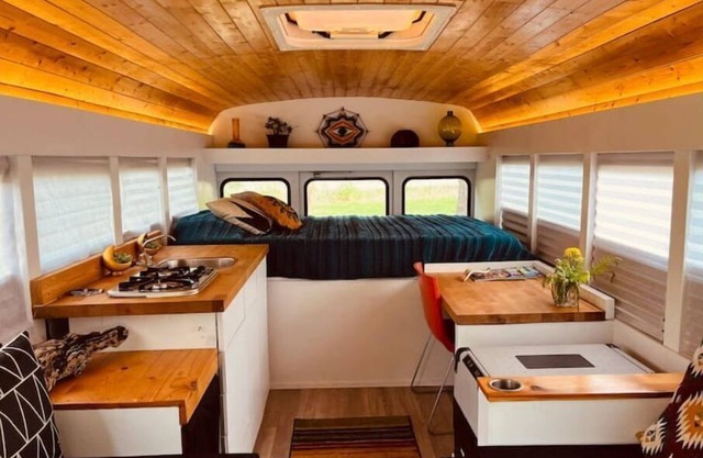 Stylish Skoolie Lake Cumberland