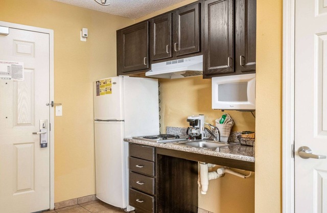 Suburban Studios Near Camp Lejeune