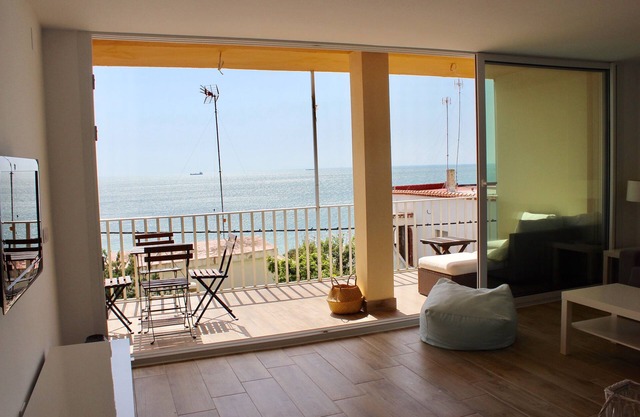 APTO EN EL PUERTO DE SANTA MARÍA, CON IMPRESIONANTES VISTAS AL MAR (FUENTEBRAVÍA