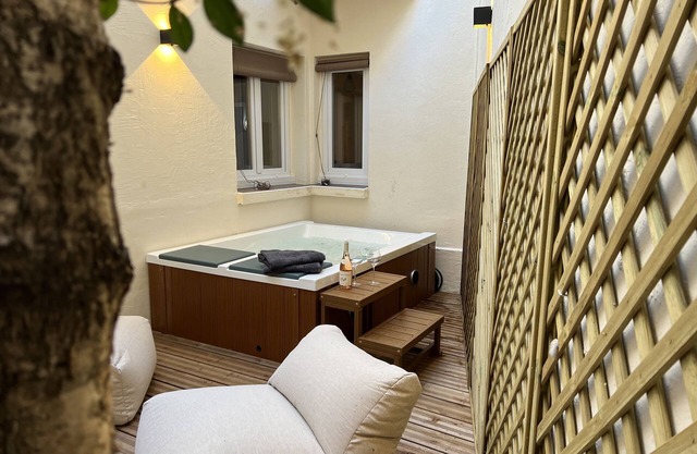 Suite Luxueuse Avec Jardin Privatif et Jacuzzi