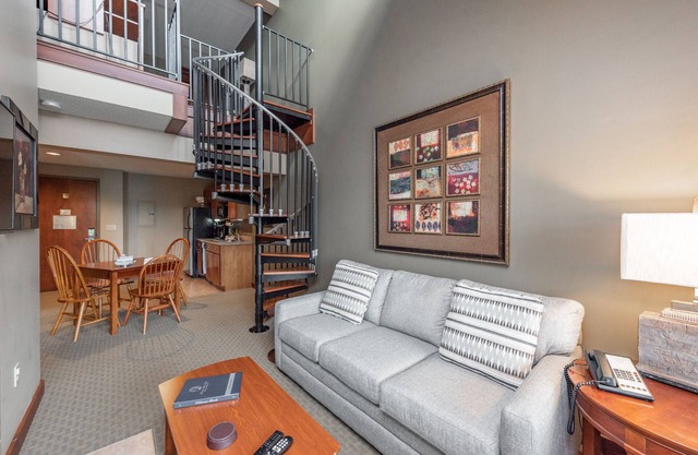 Suites at Silver Tree: A311 One Bedroom & Loft Lake View