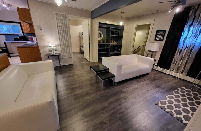 Suites On Chocolate - The Annville Cottage