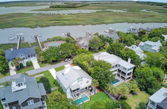 Sullivans Local! | 1307 Cove Avenue by AvantStay | Pool + Outdoor Living