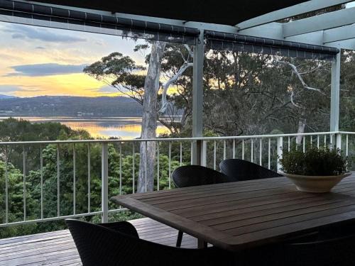 Sundowner Deck House - Pet Friendly