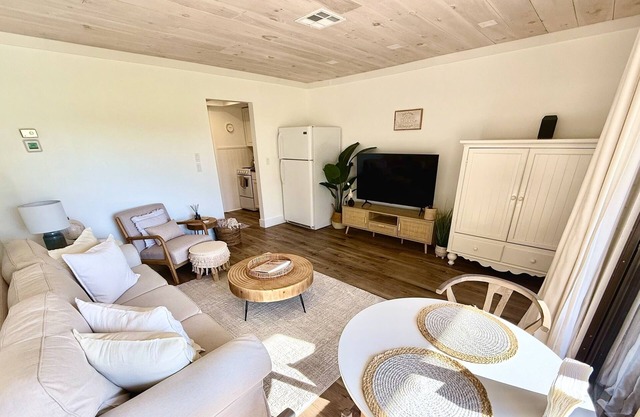 Sarasota Meadows Condo 1/1 on Golf Course