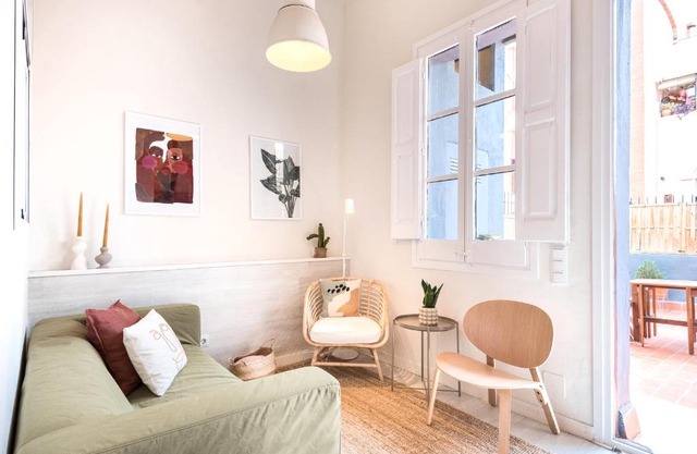 Sunny Apartment with Private Terrace in Gracia, Barcelona