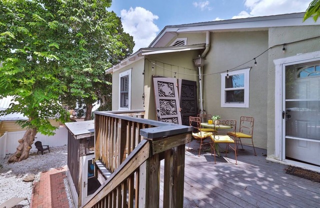 Sunny Carriage House Canal St & Waterfront