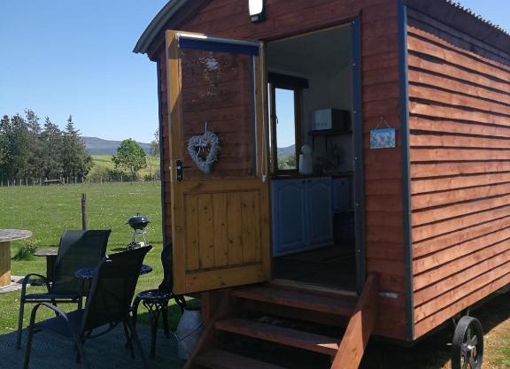 Sunny Mount Shepherd's Hut