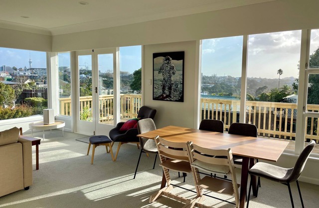 Sunny, Quiet and Central House in Remuera