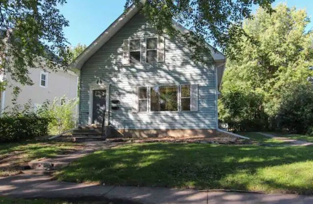 Sunny Saint Thomas Side-by-Side!