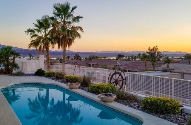 Sunny Snowbirds Retreat with Lake Havasu Views!