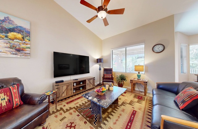 Sunny townhome with a lovely patio & W/D - pool, game room, and gym access