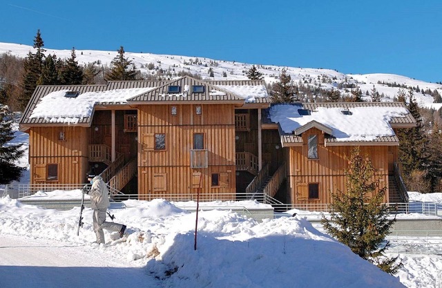 Apartamento de madera en Superdevoluy familiar y soleado