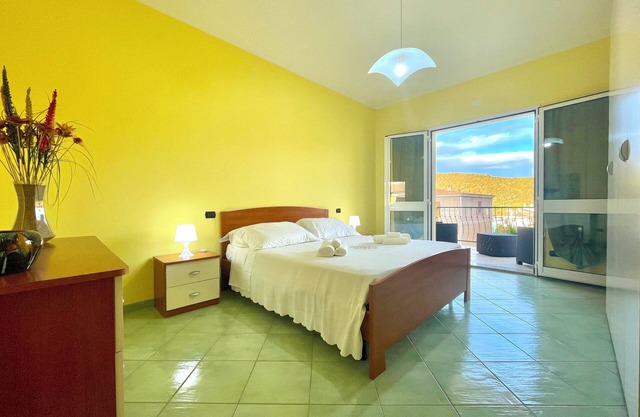 " Sunrise Apartments Deluxe "