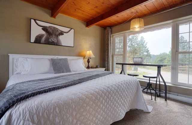 Sunrise Cabin at Highland Meadows