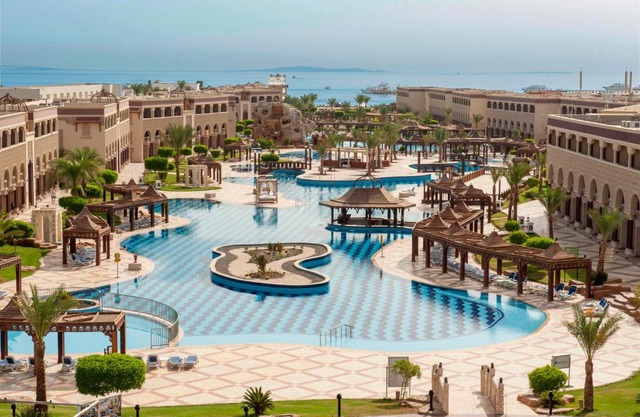 Sunrise Mamlouk Palace Resort