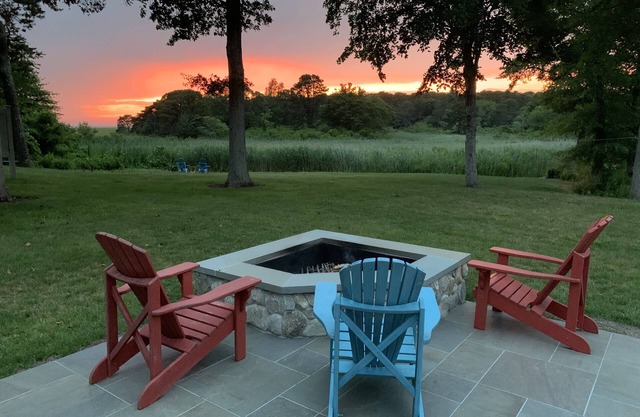 Vista al mar, puestas de sol de la bahía, senderos naturales en la playa, fogata, kayaks, bicicletas, bañera de hidromasaje