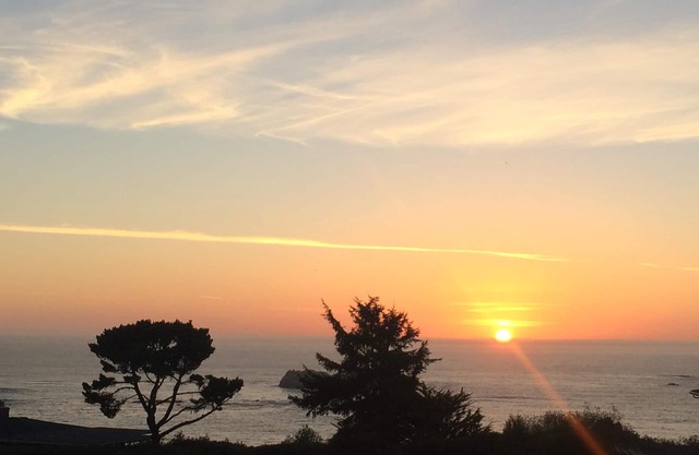 Sunset House -A View to Experience- Ubicación serena en la ciudad