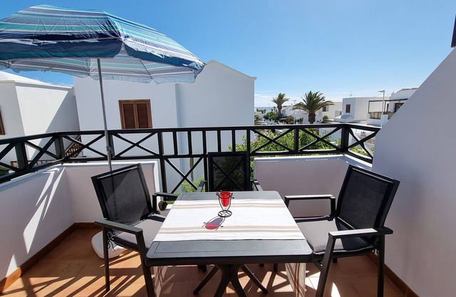 Super apartment. Fantastic private complex directly by the sea/pool/glass fibre internet