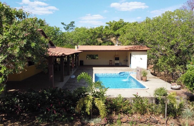 Super-equipped farmhouse, close to the city with swimming pool and hot tub