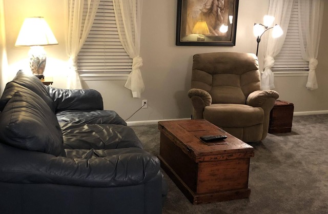 CENTRALMENTE UBICADO ... EXCELENTE PARA VIAJEROS DE NEGOCIOS