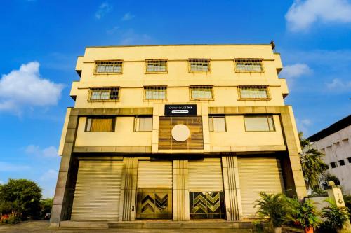 Super Townhouse Oak New Nashik Highway Kalyan Bhiwandi