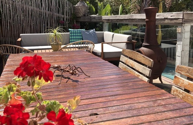 Gorgeous 4 room beach guest suite. Breakfast included.