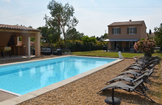 Magnífica villa en Luberon cerca de la piscina climatizada de Gordes y spa