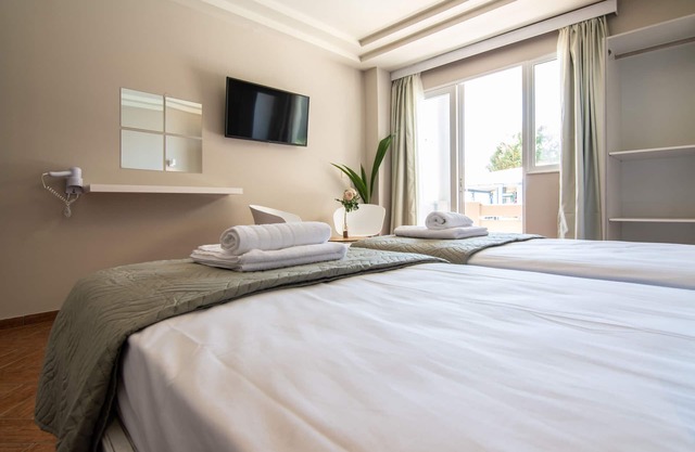 HOTEL FRENTE AL MAR GIROGIALI