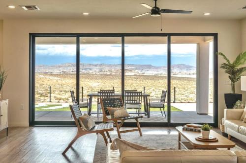 Surf Inn Lake Powell Sleeps 15 Hot Tub Views