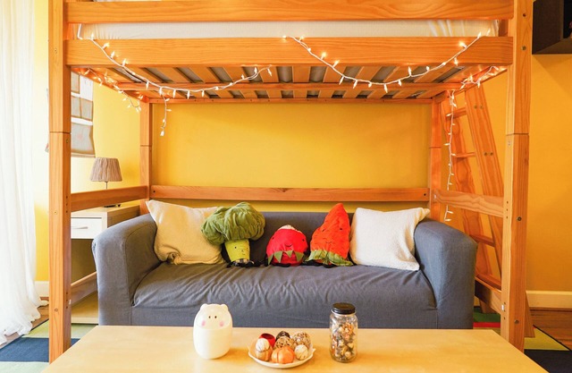 Sweet Joyful Home with Pool & Gym-Steps from UCLA!