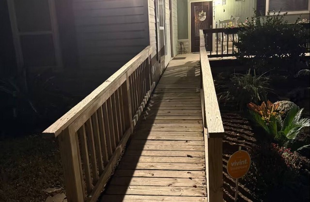 Sweet Rest 3-bedroom house in Cleveland with AC & Heating