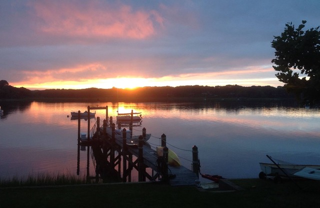 Dulce cabaña frente al mar