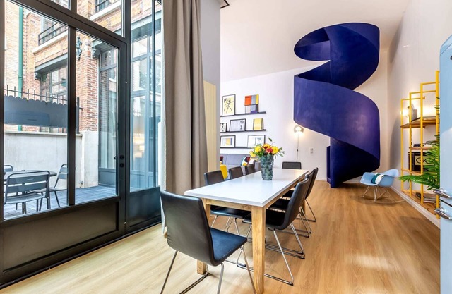 Sweett | Brune VI - Tres Habitaciones Piso, Capacidad 8
