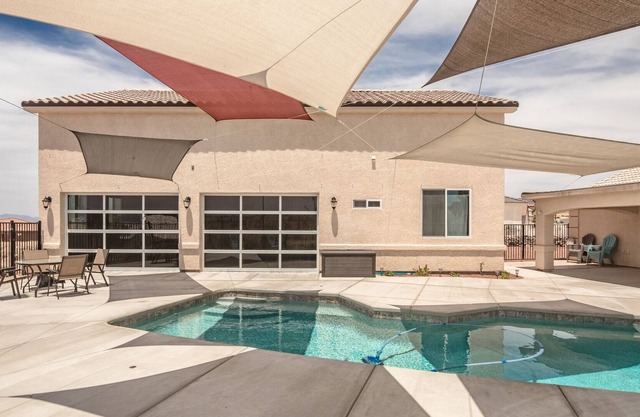 HERMOSA CASA DE ALQUILER DE VACACIONES, (3457) 1977 SF, 3 BD, 2 Baños