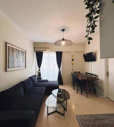 Syntagma Artist Apartment 2BR 9G