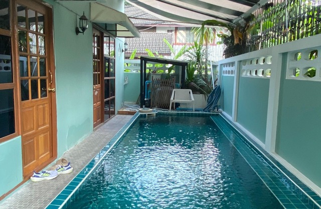 T-house Bkk - 6BR Max15people private house with swimming pool, Bangkok Thailand