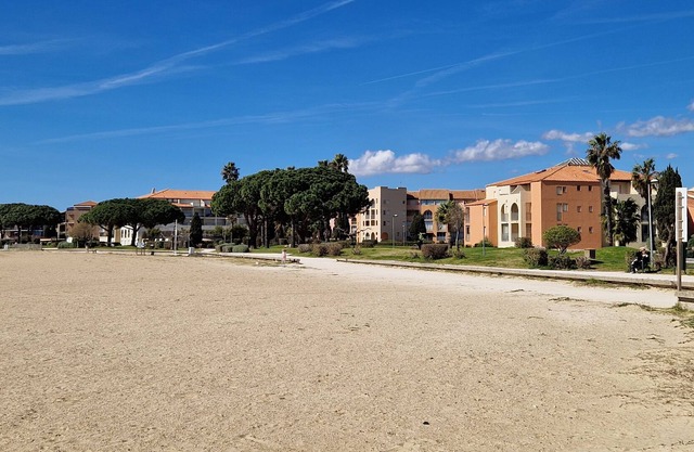 T2 Family cabin on the beach of Miramar in La Londe Les Maures