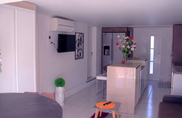 T2 Netflix, Wifi, Jacuzzi, Sauna y Piscina de sal