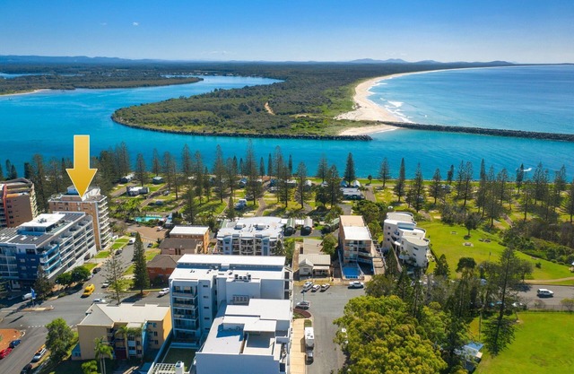 T21 Tasman Towers Penthouse Apt 21