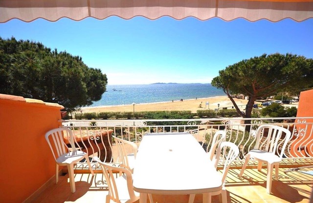 APARTAMENTO T3 *** a 10 metros de la playa con vista al mar y piscina climatizada (8)